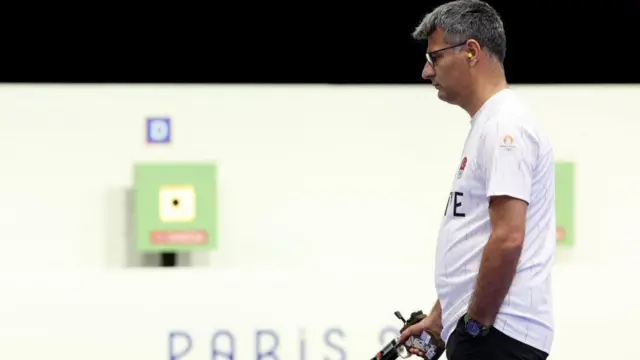 Yusuf Dikeç after shooting in Paris Olympics